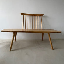 Load image into Gallery viewer, Solid Oak Spindle Bench