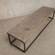 Laden Sie das Bild in den Galerie-Viewer, Vintage Pine Coffee Table