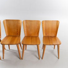 Laden Sie das Bild in den Galerie-Viewer, Set of 4 Göran Malmvall  Pine Chairs