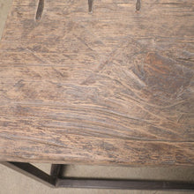 Laden Sie das Bild in den Galerie-Viewer, Vintage Pine Coffee Table