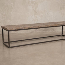 Laden Sie das Bild in den Galerie-Viewer, Vintage Pine Coffee Table