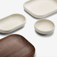 Load image into Gallery viewer, Ceramic Oven Dish with Walnut Lid