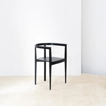 画像をギャラリービューアに読み込む, Elé Chair in Stained Oak