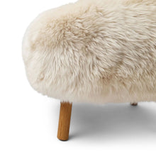 Laden Sie das Bild in den Galerie-Viewer, Ethan Sheepskin Lounge Chair