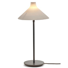 Afbeelding in Gallery-weergave laden, White Seam Table Lamp